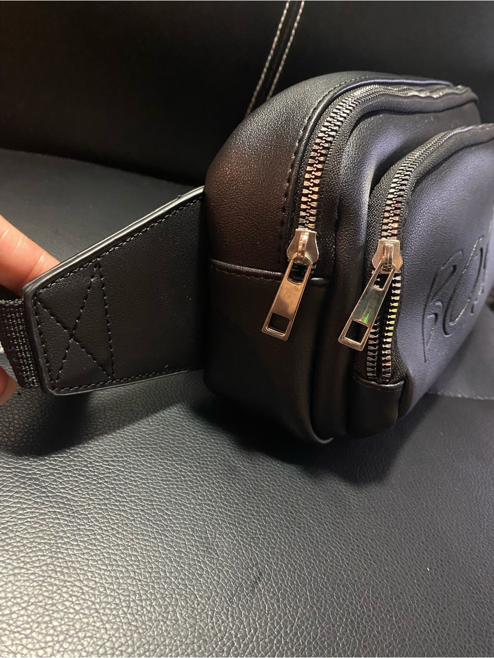 NEW🎉 BOSS Embossed Black Leather Belt Bag Fanny Pack - Picture 3 of 9